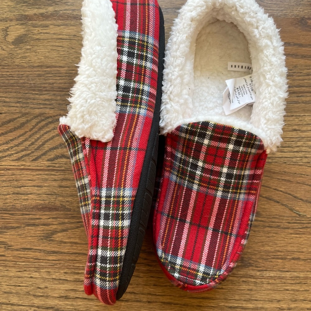 Red plaid, Sherpa lined slippers, cozy, warm size L Pottery Barn Woman L - Picture 2 of 5